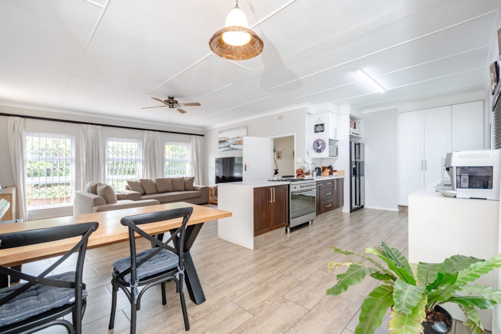 House sold in Farrarmere - EN1694458