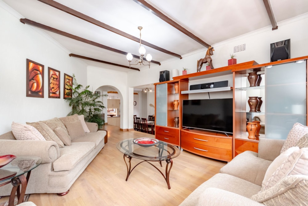 House sold in Farrarmere - EN1695318