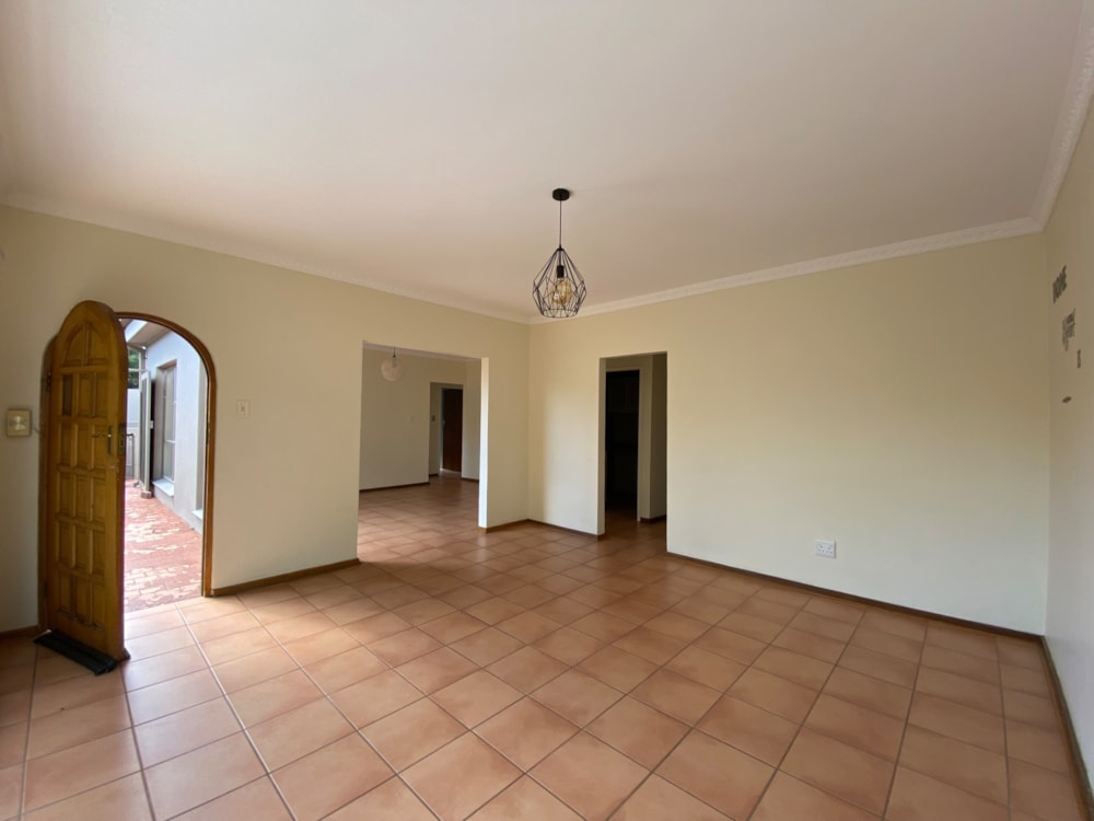 Townhouse for sale in Langenhovenpark - 1BX1713018 Townhouse for sale in Langenhovenpark - 1BX1713018