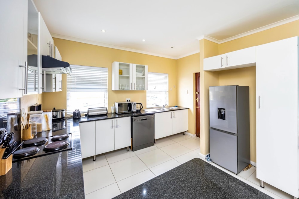 Single-storey cluster for sale in Beacon Bay - 1EZ1692588