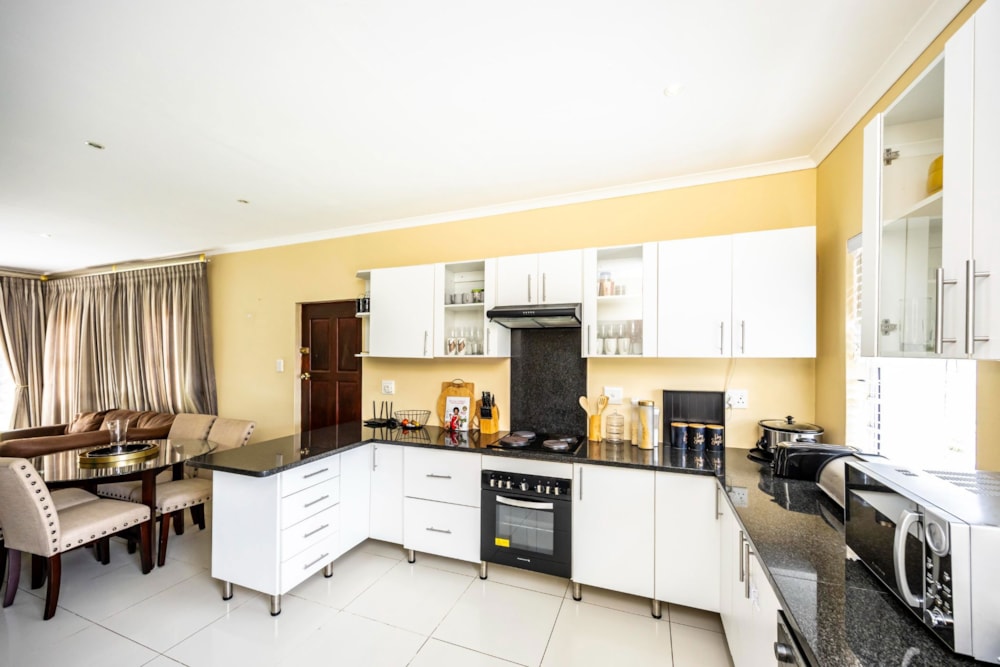 Single-storey cluster for sale in Beacon Bay - 1EZ1692588