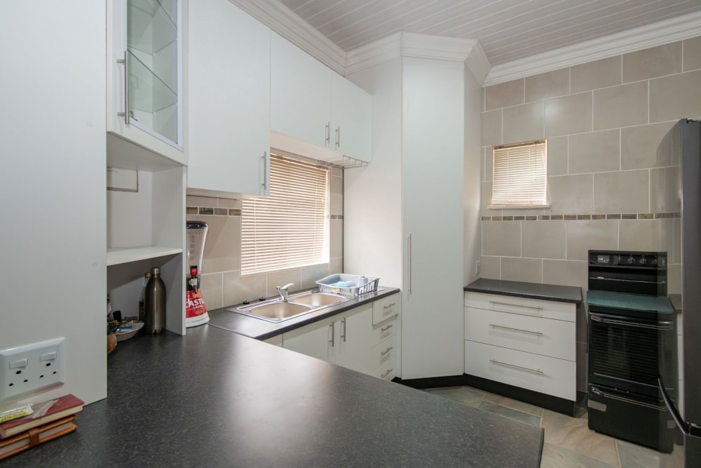 House for sale in Waverley, Bloemfontein - 1BX1693155