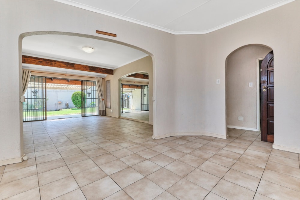 Townhouse sold in River Club, Sandton - HP1693548 Townhouse sold in River Club, Sandton - HP1693548