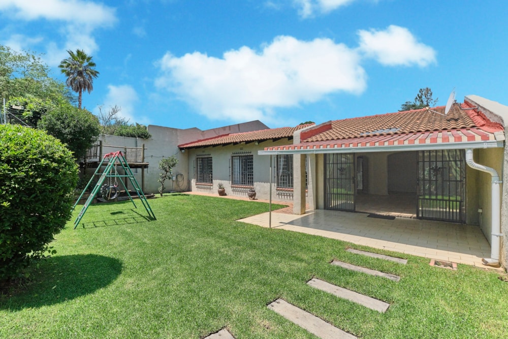 Townhouse sold in River Club, Sandton - HP1693548 Townhouse sold in River Club, Sandton - HP1693548