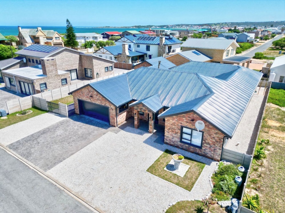 House for sale in Stilbaai East - 1SR1696087 House for sale in Stilbaai East - 1SR1696087