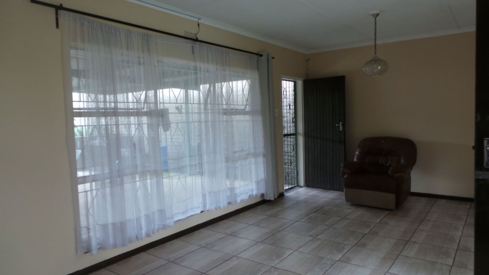 House let in Minnebron - 1BJ1695340