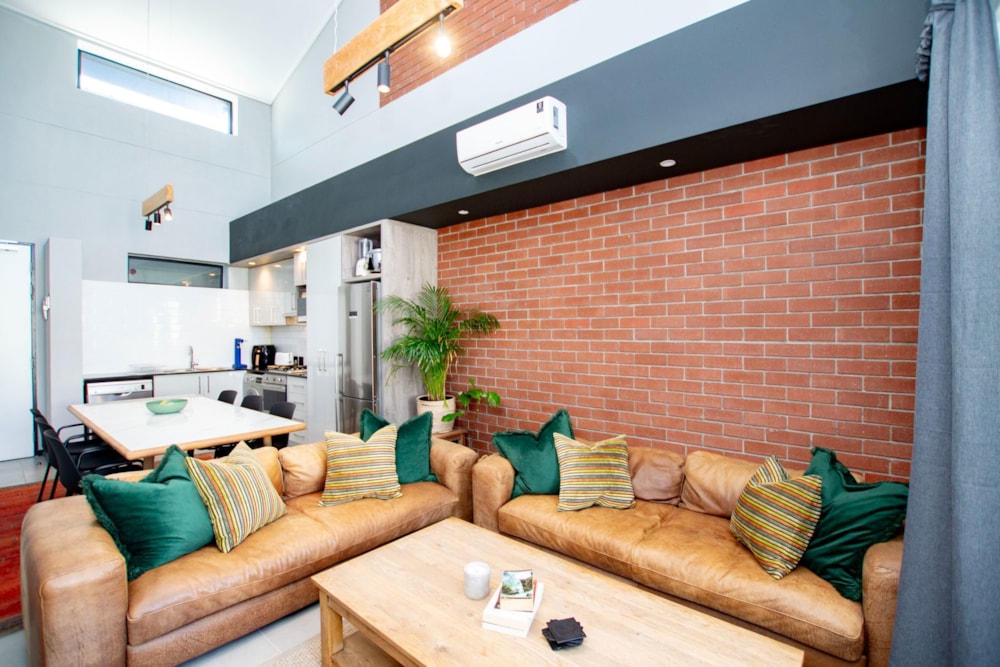 Double-storey apartment for sale in Onder Papegaaiberg - ST1693231