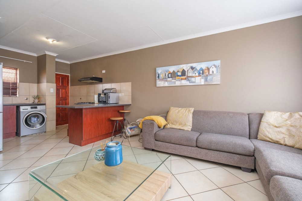 Apartment for sale in Witpoortjie - RAN1695375 Apartment for sale in Witpoortjie - RAN1695375