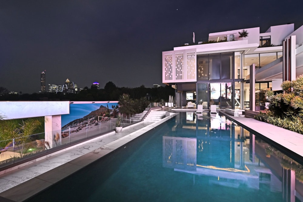 House for sale in Sandhurst - HP1716263