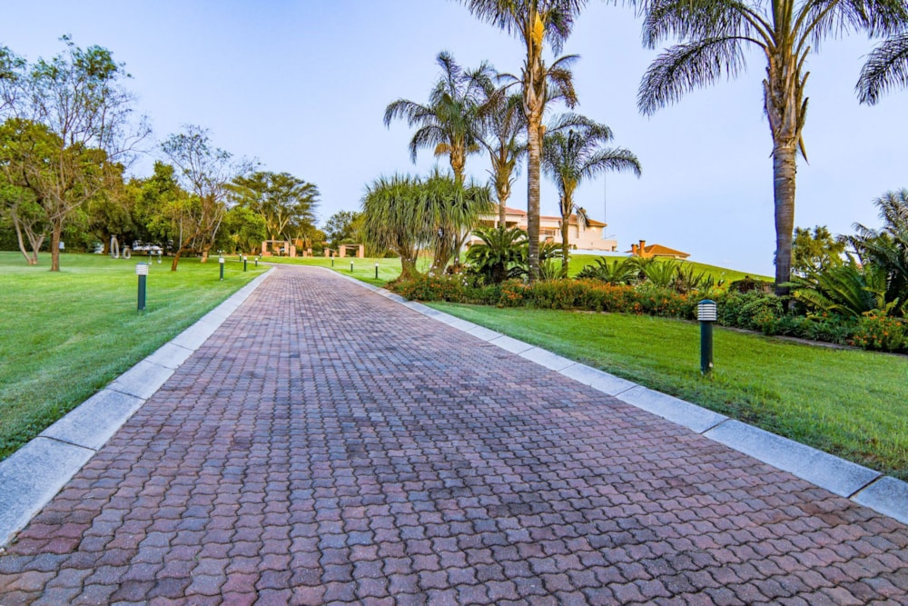 House for sale in Cornwall Hill - CN1698835