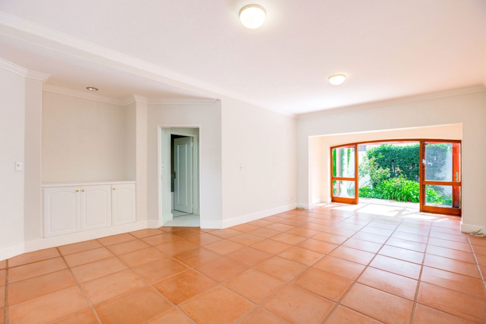 Apartment sold in Saxonwold - HP1693884 Apartment sold in Saxonwold - HP1693884