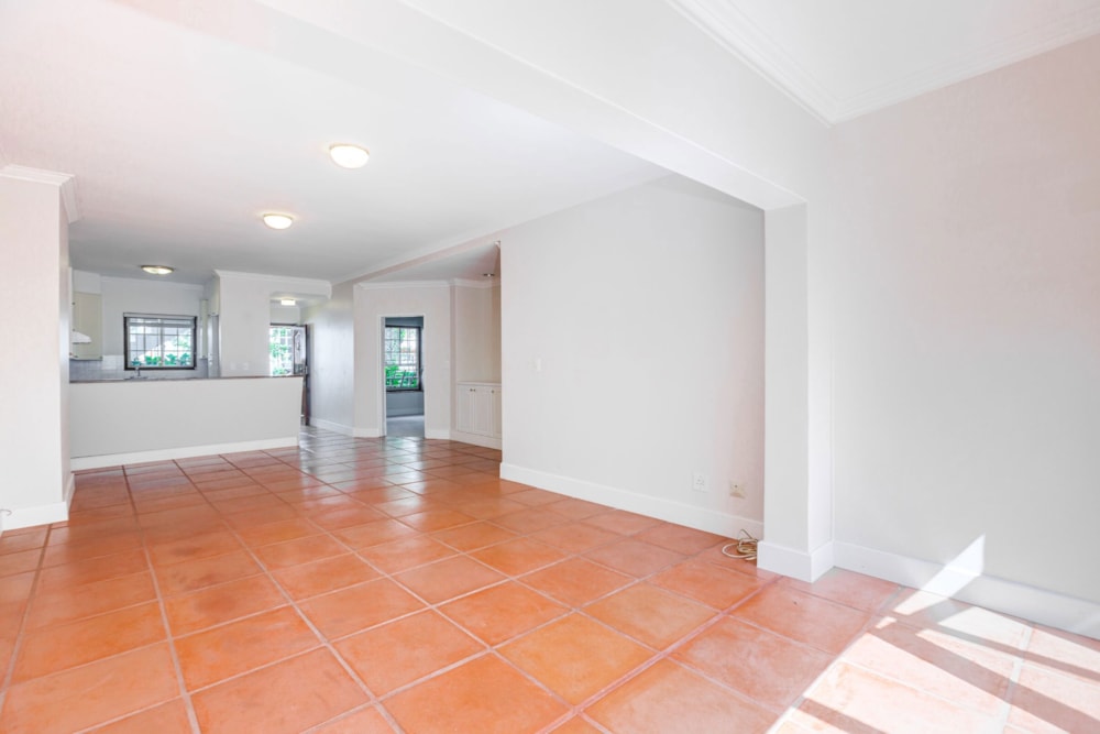 Apartment sold in Saxonwold - HP1693884 Apartment sold in Saxonwold - HP1693884