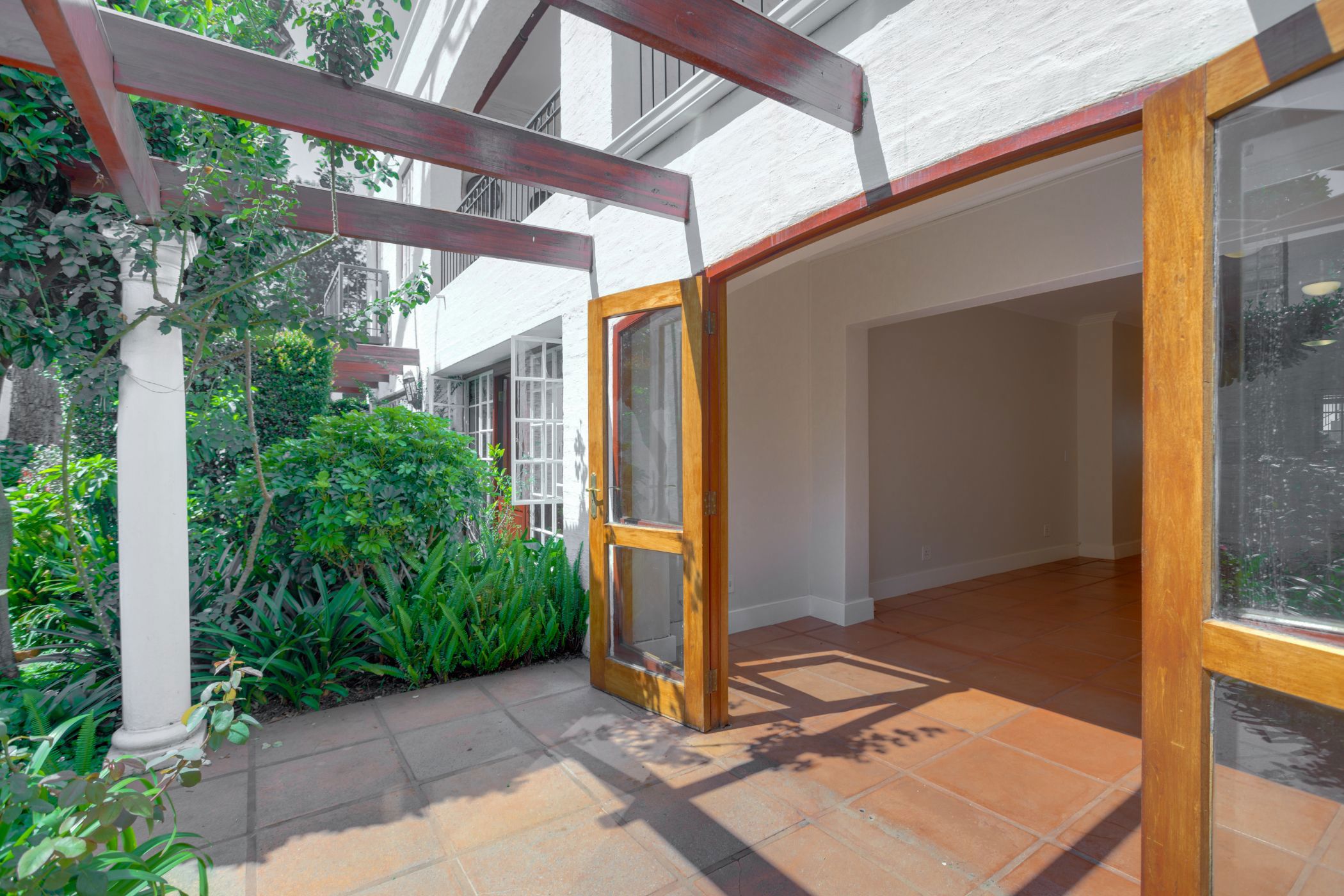 Apartment sold in Saxonwold - HP1693884