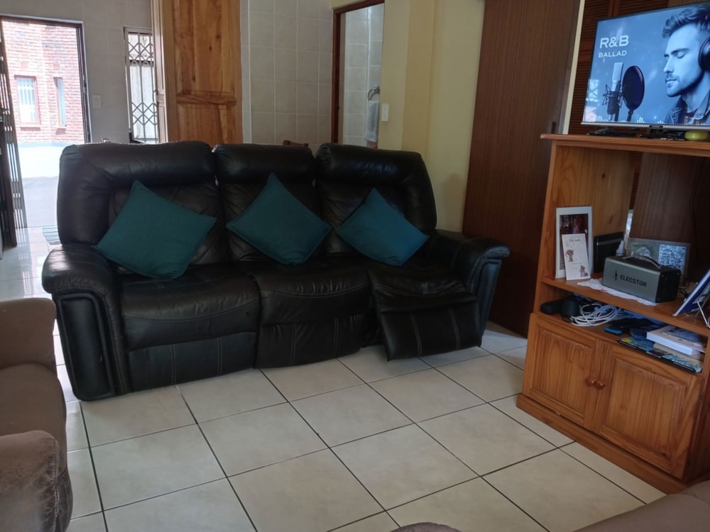 Apartment for sale in Uvongo - 1PSH1692759 Apartment for sale in Uvongo - 1PSH1692759