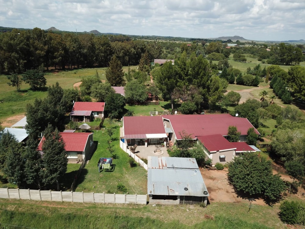 Smallholding sold in Spitskop - 1BX1694138 Smallholding sold in Spitskop - 1BX1694138