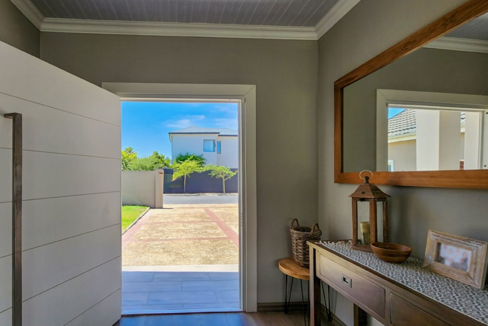 Single-storey house sold in Sunset Beach, Cape Town - 1TV1692970 Single-storey house sold in Sunset Beach, Cape Town - 1TV1692970