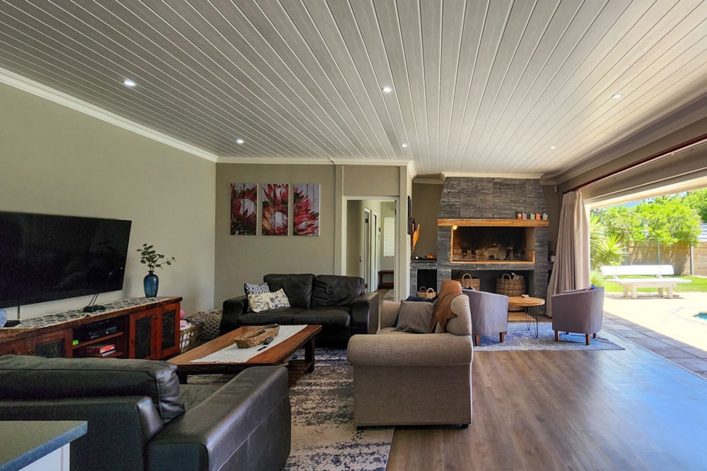 Single-storey house sold in Sunset Beach, Cape Town - 1TV1692970 Single-storey house sold in Sunset Beach, Cape Town - 1TV1692970