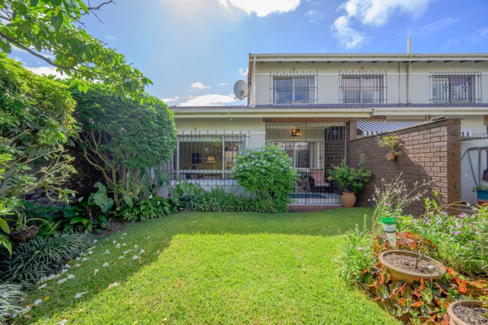 Townhouse to rent in Durban North - 1ND1720871