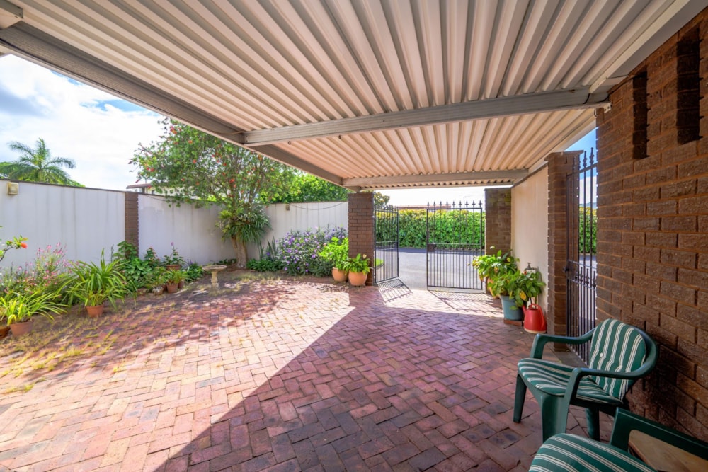 Townhouse to rent in Durban North - 1ND1720871