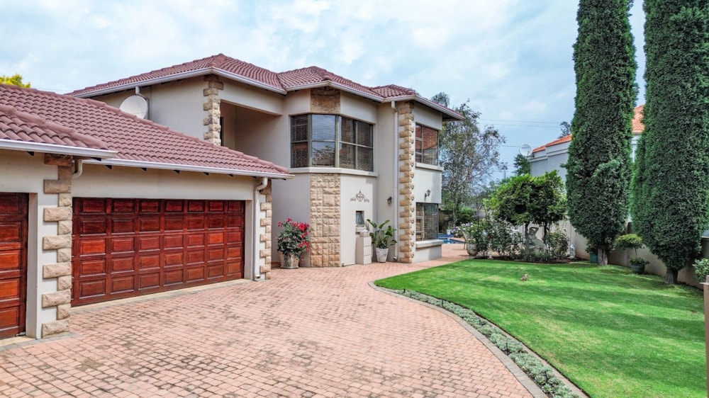 House for sale in Midstream Estate - CN1694364