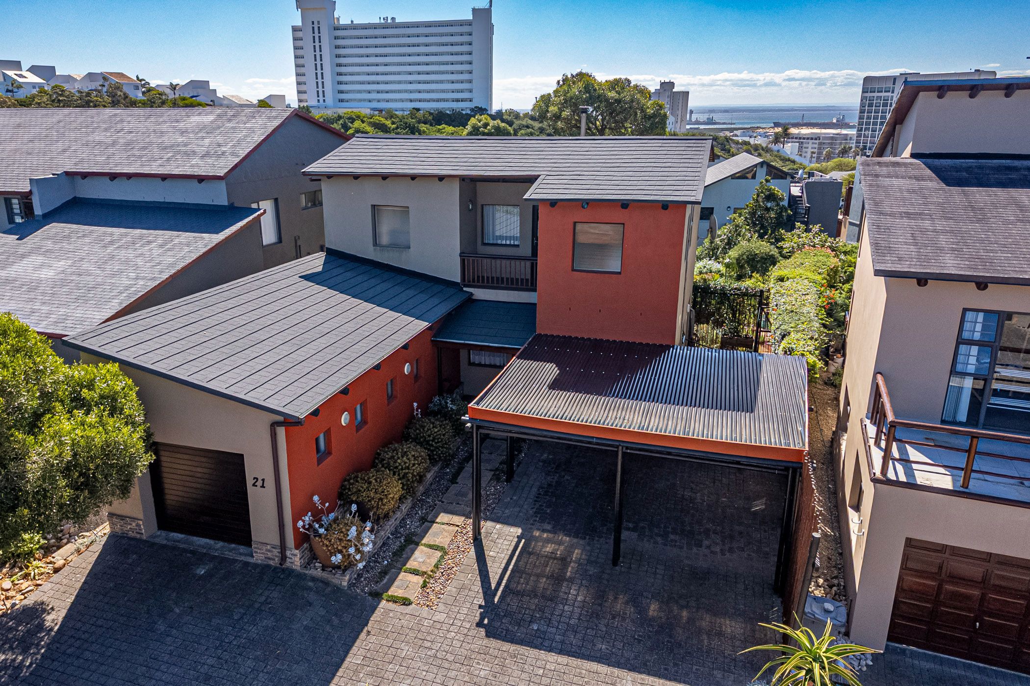 House sold in Summerstrand - 1PLZ1695522