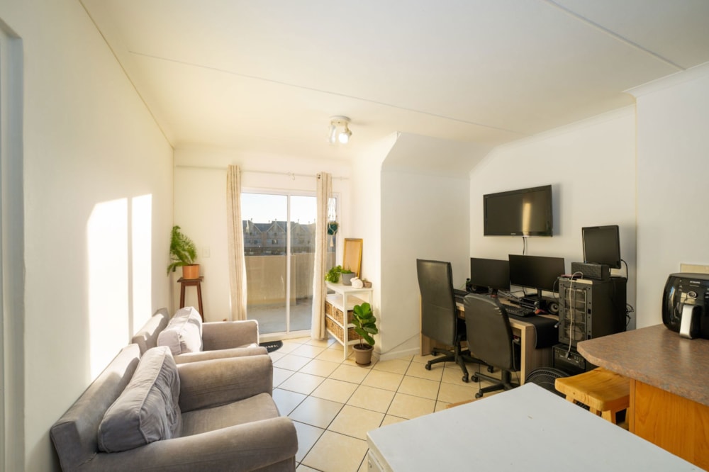 Apartment sold in Whispering Pines - SW1694759 Apartment sold in Whispering Pines - SW1694759