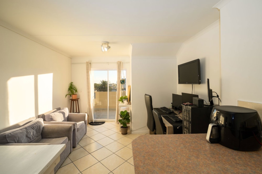 Apartment sold in Whispering Pines - SW1694759 Apartment sold in Whispering Pines - SW1694759