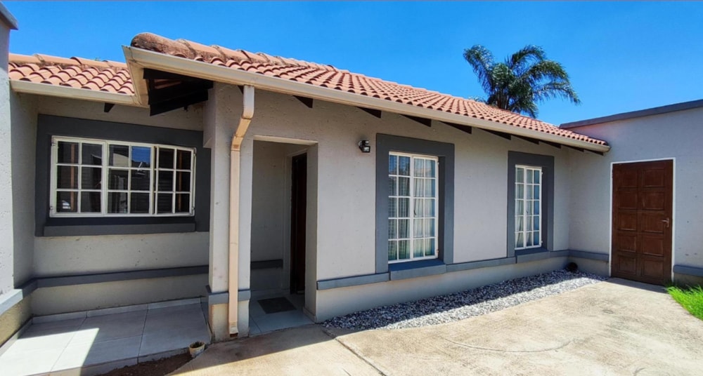 House for sale in Everleigh - BOK1695048 House for sale in Everleigh - BOK1695048