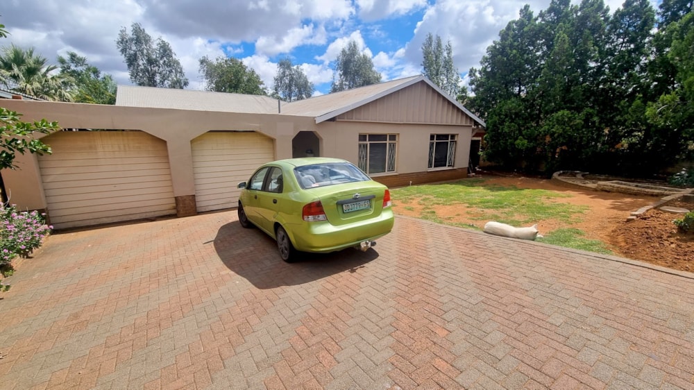 House sold in Uitsig, Bloemfontein - 1BX1695465 House sold in Uitsig, Bloemfontein - 1BX1695465