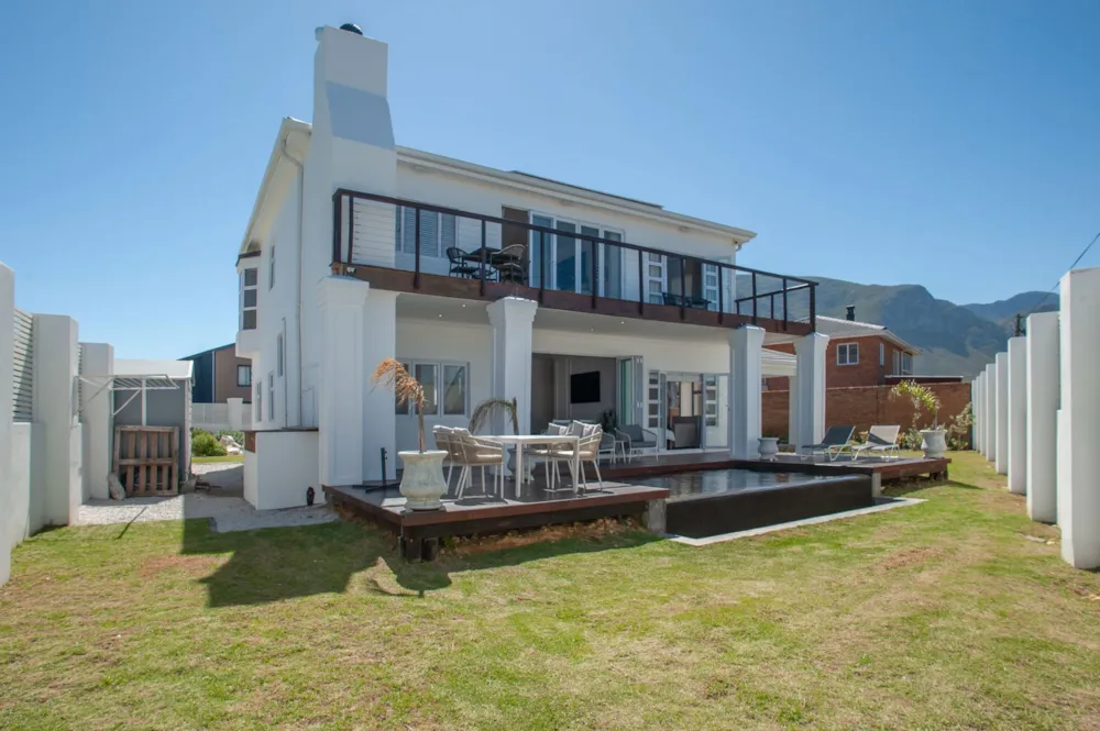 House sold in Bettys Bay - KN1693637 House sold in Bettys Bay - KN1693637