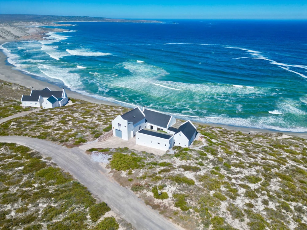 House sold in Paternoster - LA1693668