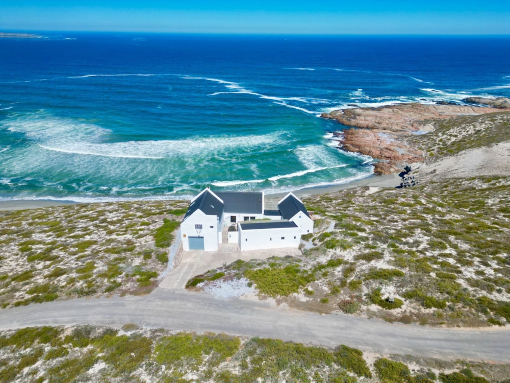 House sold in Paternoster - LA1693668