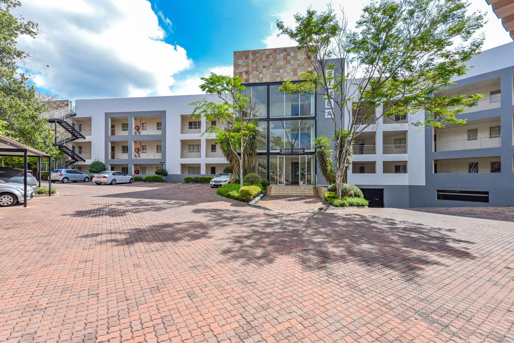 Apartment for sale in Sandown, Sandton - HP1695733