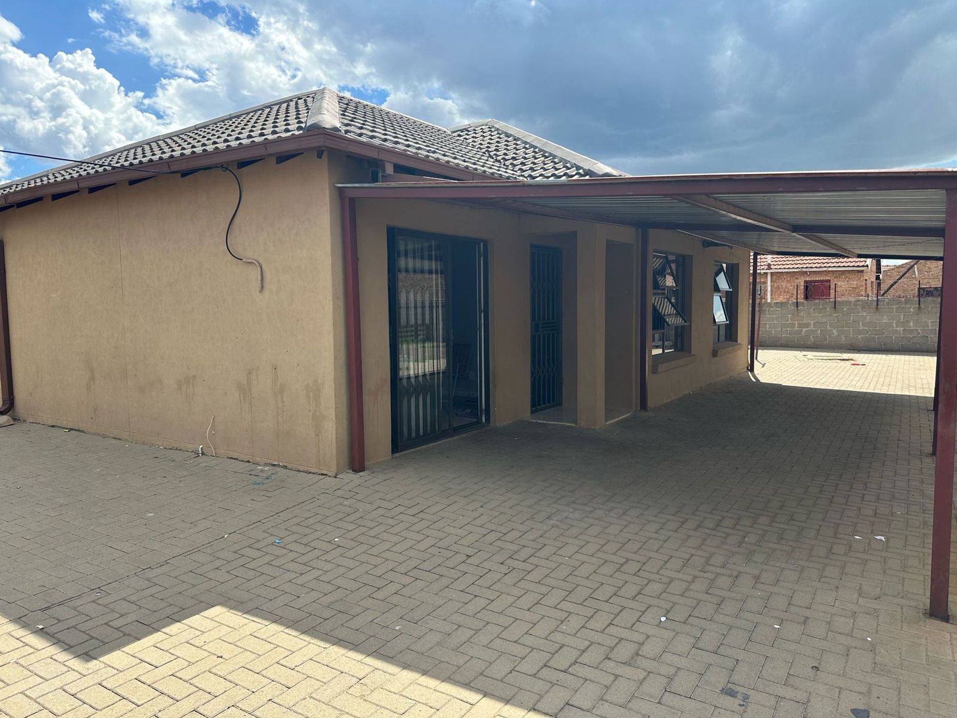 House sold in Grasslands - 1BX1693674