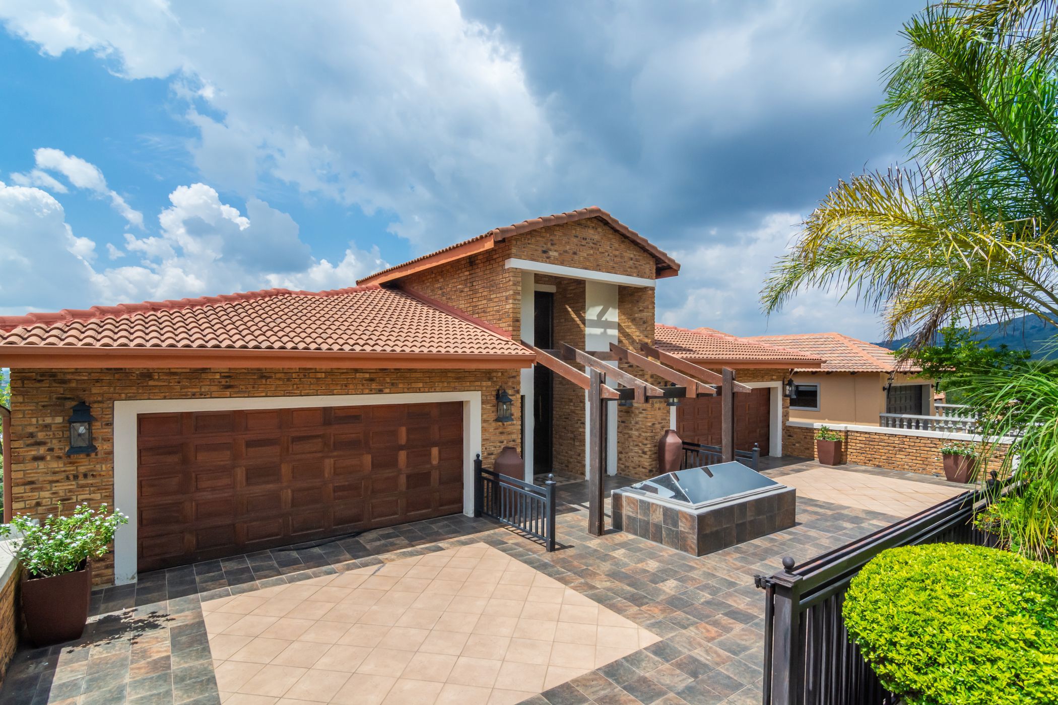 House for sale in Featherbrooke Estate - 1KR1693480