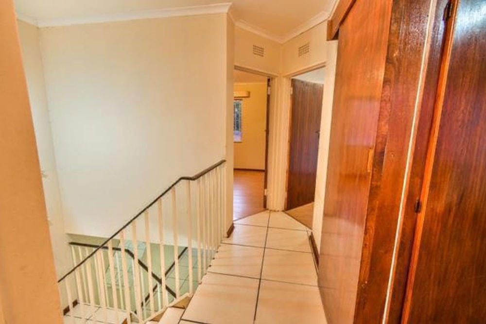 Townhouse for sale in Waverley, Bloemfontein - 1BX1694837