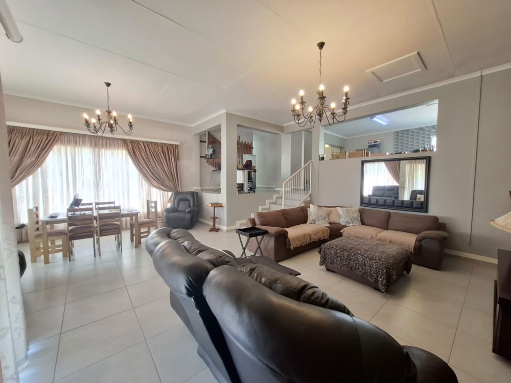 Townhouse to rent in Pentagon Park - 1BX1727378 Townhouse to rent in Pentagon Park - 1BX1727378