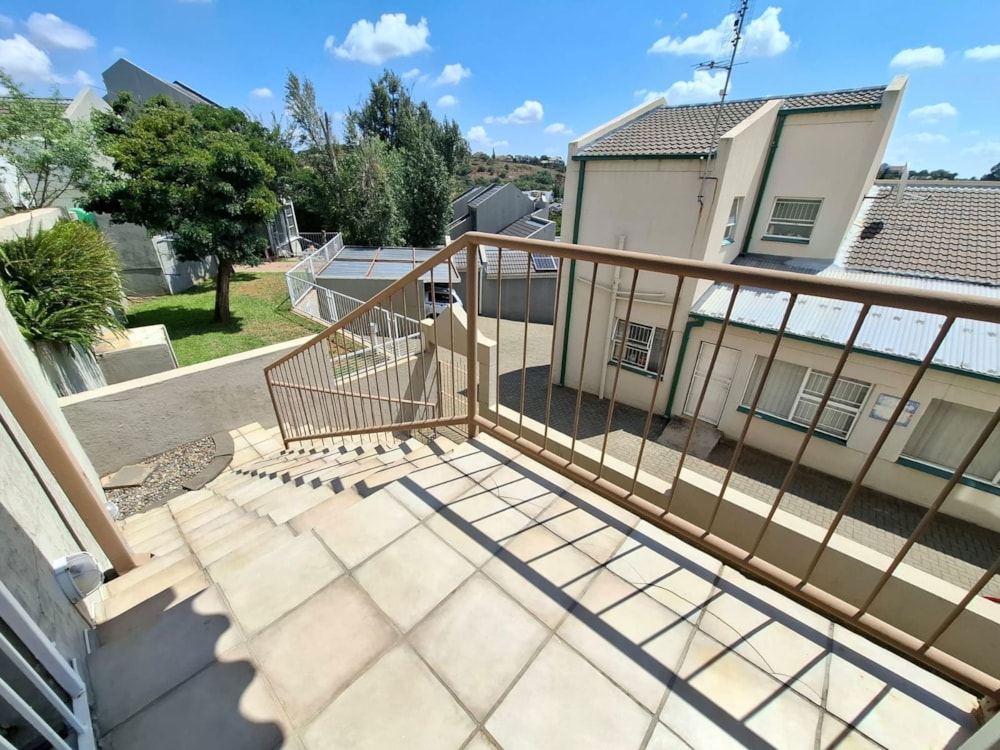 Townhouse to rent in Pentagon Park - 1BX1727378 Townhouse to rent in Pentagon Park - 1BX1727378