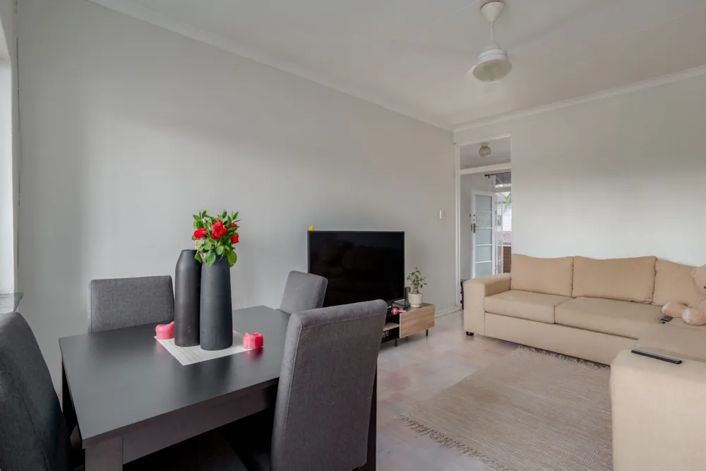 Apartment let in Morningside, Durban - 1DA1727205