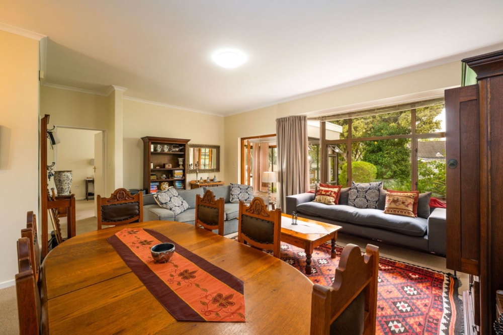 Security estate home sold in Helderberg Village - SW1697105 Security estate home sold in Helderberg Village - SW1697105