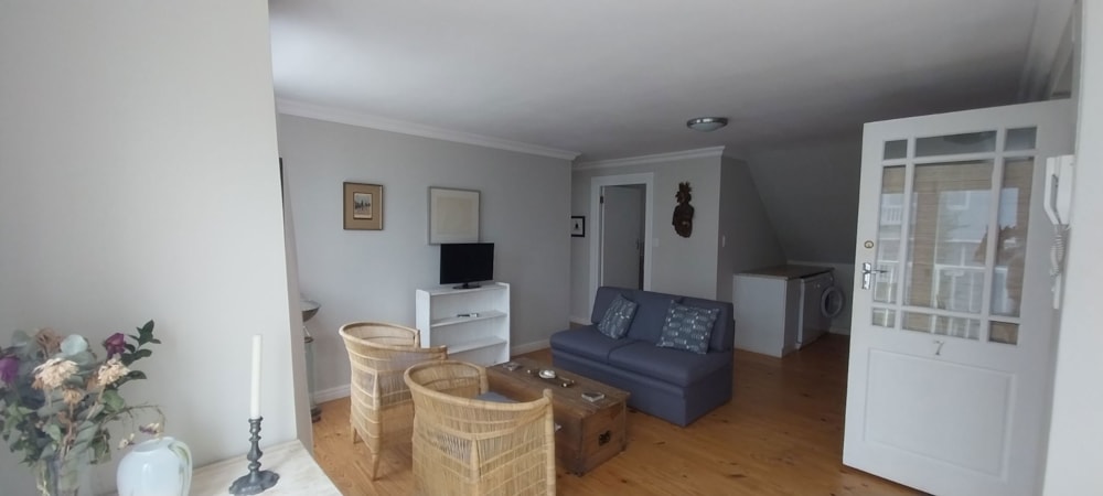 Apartment let in Fish Hoek - FHL1692995 Apartment let in Fish Hoek - FHL1692995