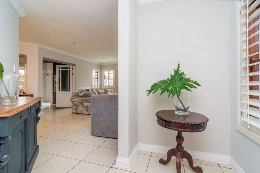 Security estate home sold in Featherbrooke Estate - 1KR1695090 Security estate home sold in Featherbrooke Estate - 1KR1695090