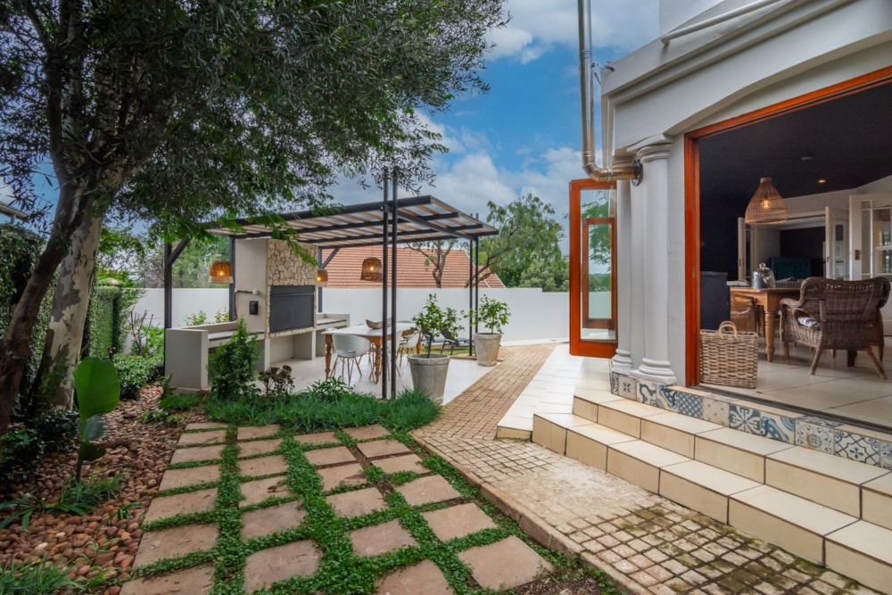 Security estate home sold in Featherbrooke Estate - 1KR1695090 Security estate home sold in Featherbrooke Estate - 1KR1695090