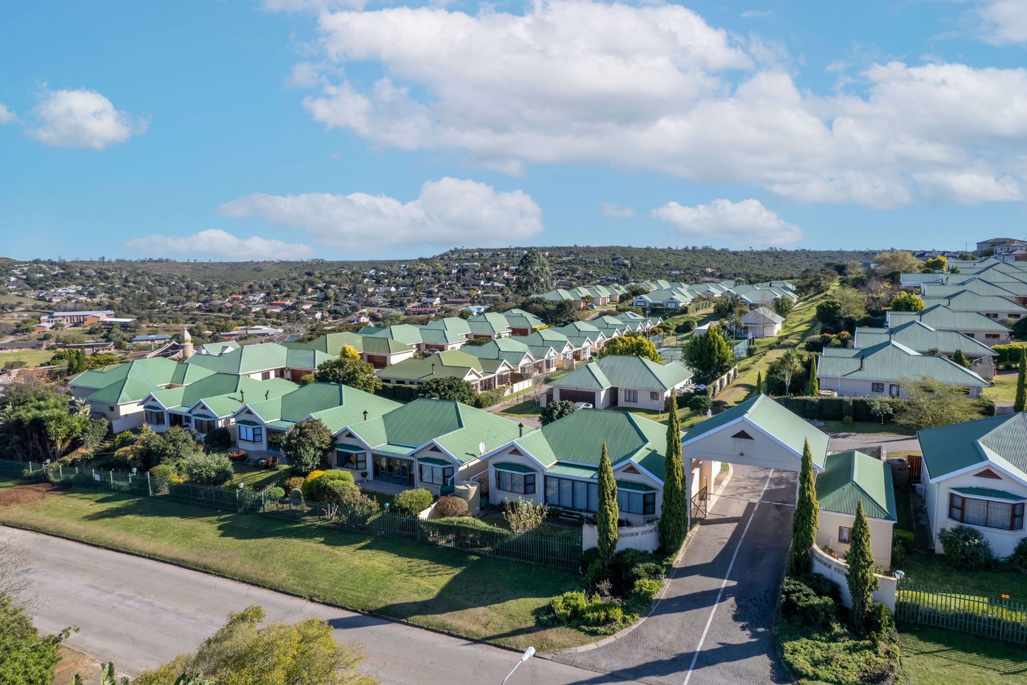 Townhouse let in Kingswood - 1GC1695286