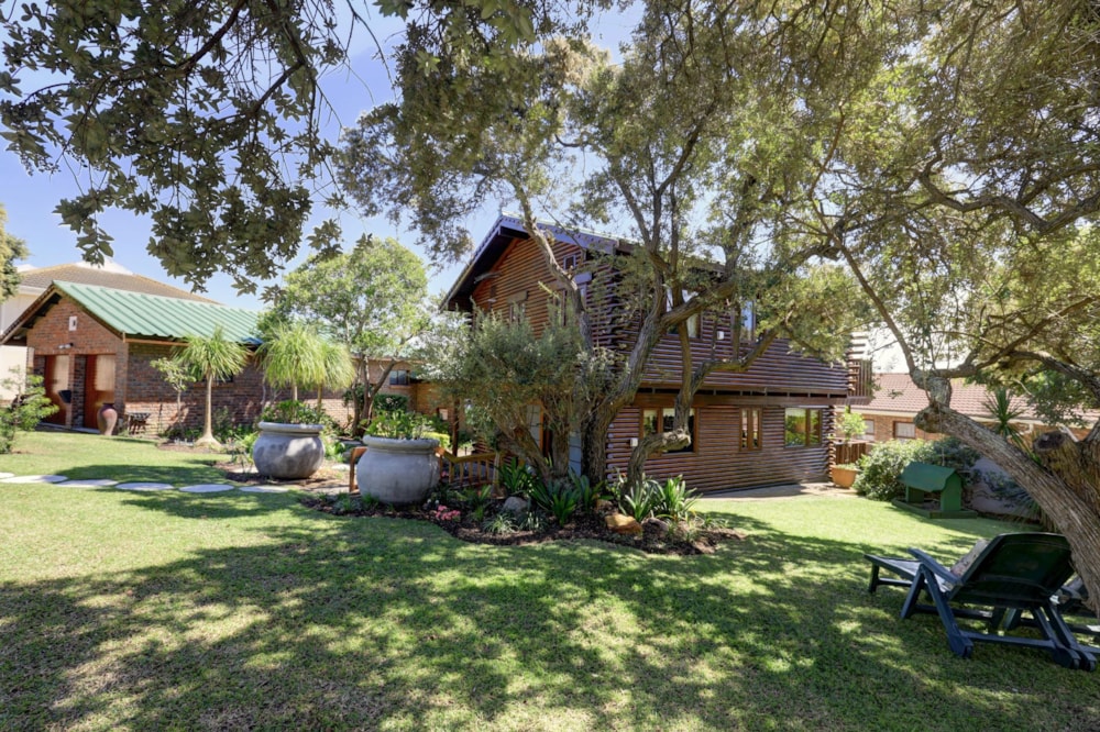 House for sale in Fraaiuitsig - 1MB1693110 House for sale in Fraaiuitsig - 1MB1693110