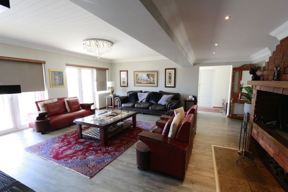 House let in Mount Royal Golf & Country Estate - 1SJ1692757 House let in Mount Royal Golf & Country Estate - 1SJ1692757