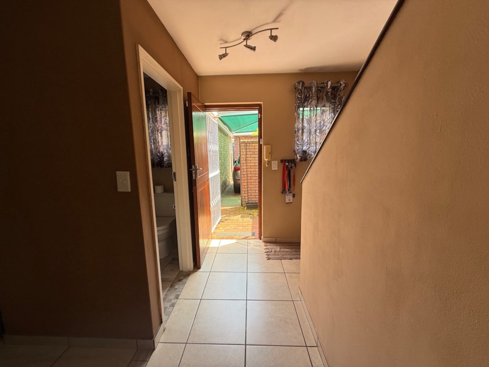 Townhouse let in Glen Hills - 1ND1693463