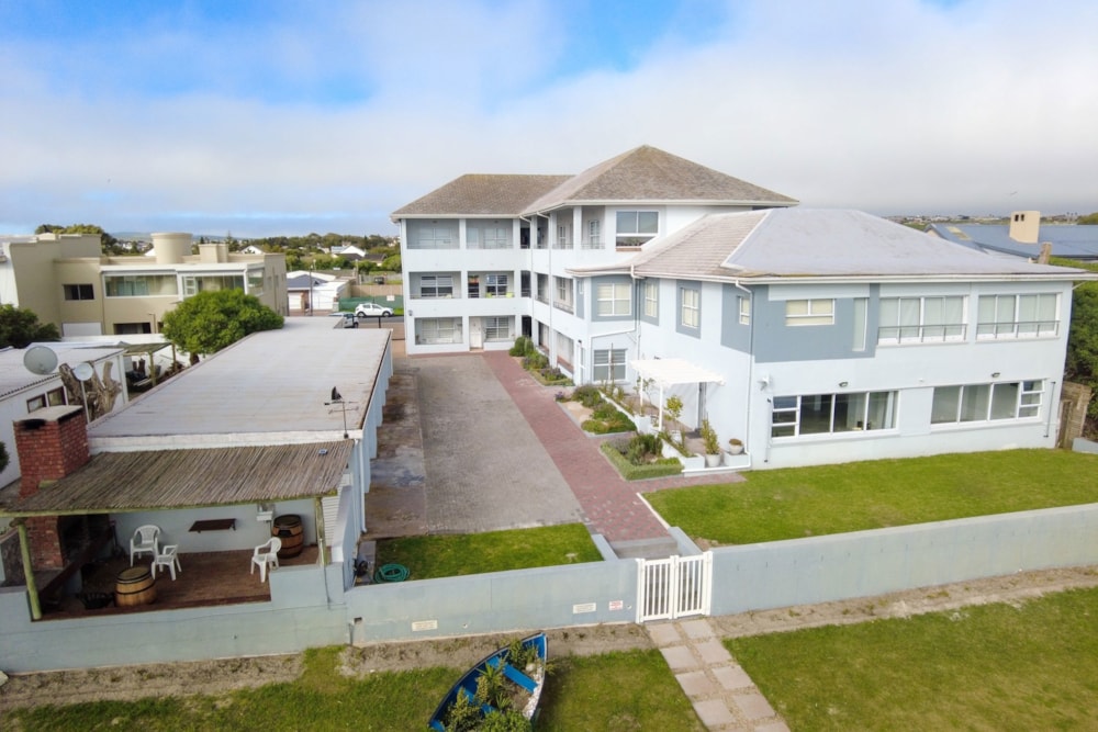 Apartment sold in Middedorp, Langebaan - LA1694122 Apartment sold in Middedorp, Langebaan - LA1694122