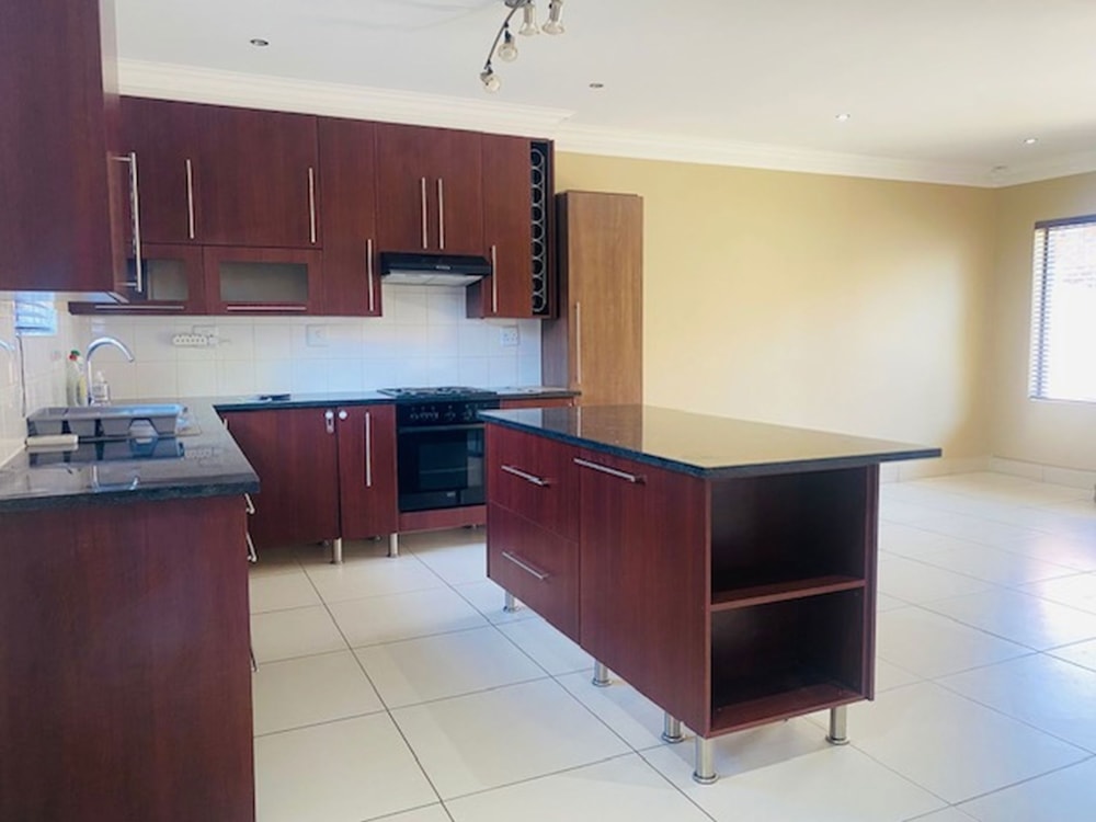 Townhouse for sale in Groenvlei, Bloemfontein - 1BX1693520