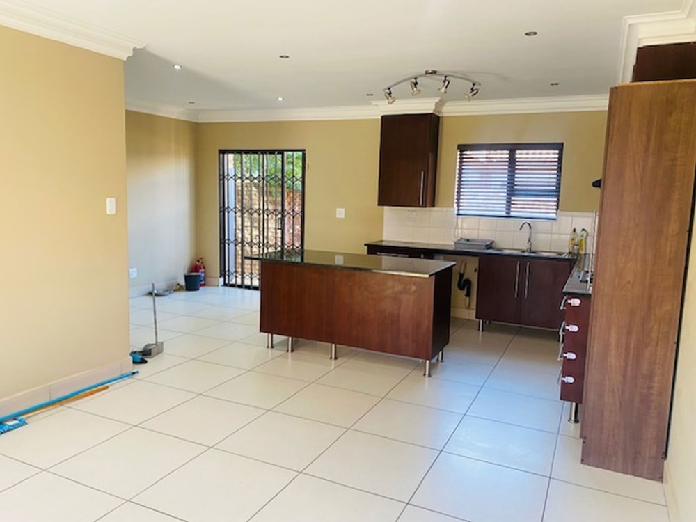 Townhouse for sale in Groenvlei, Bloemfontein - 1BX1693520